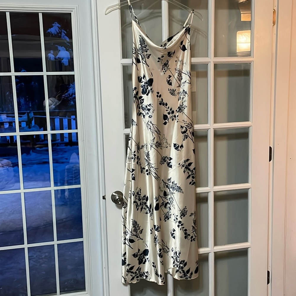 Women’s slip nightgown, Size L